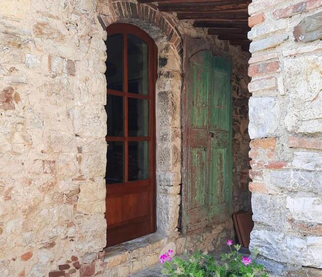 فندق Borgo Livernano