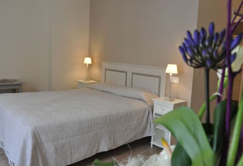 ホテル Hôtel Les Echevins