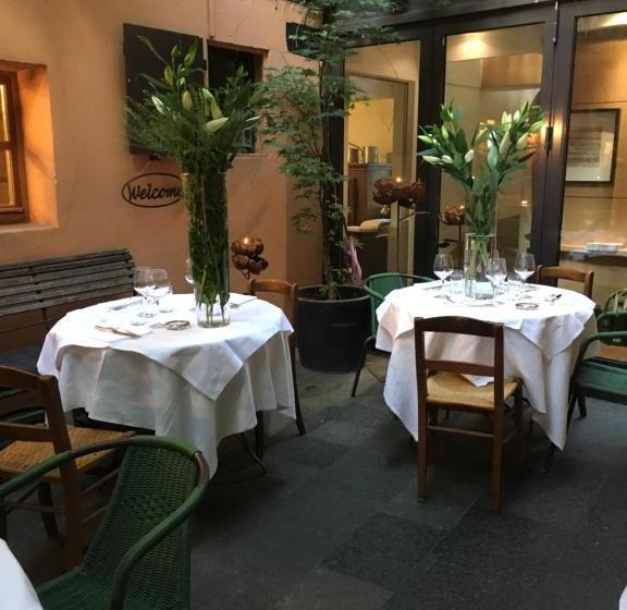 هتل Hôtel Restaurant Le Chut   Petite France