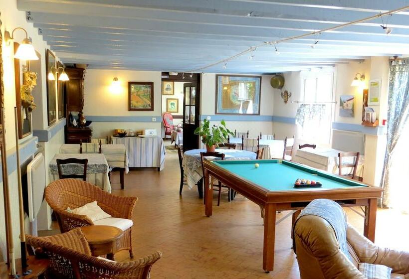 호텔 Logis Hôtel Le Clos Pité