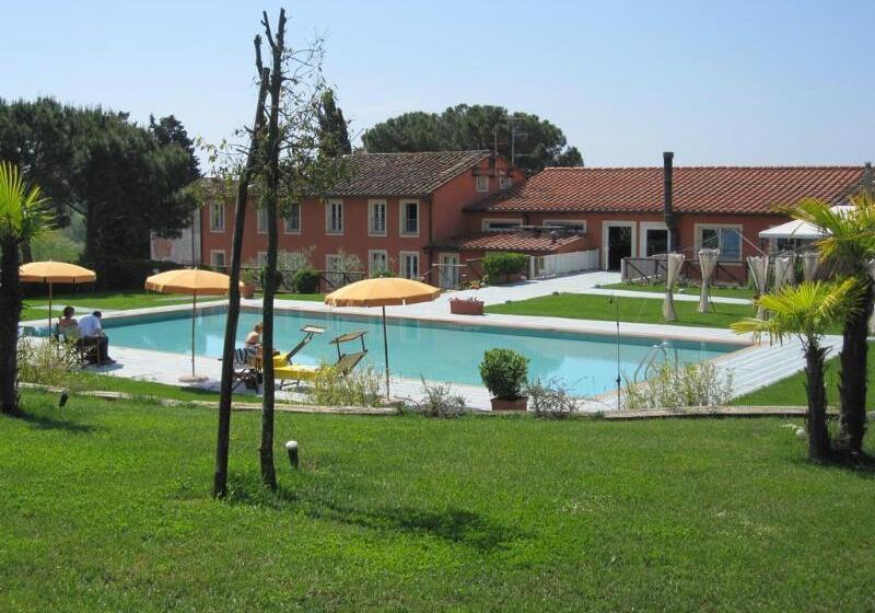 هتل Agriturismo Corte Benedetto
