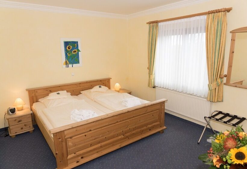 ホテル Und Landgasthof Zum Bockshahn