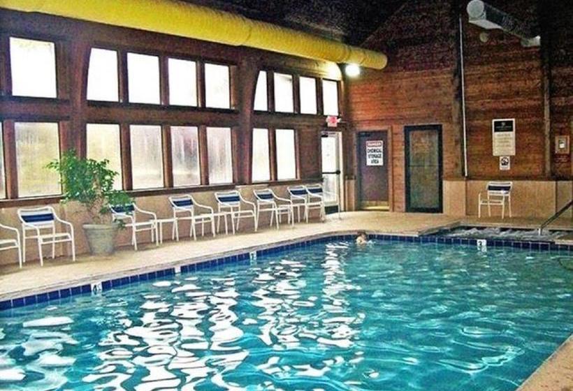 Rumbling Bald Resort