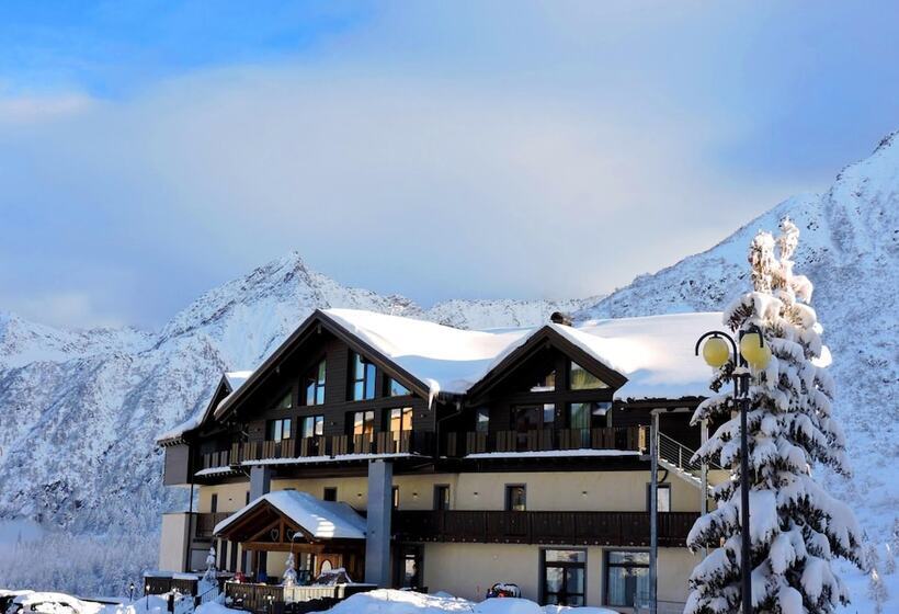 فندق Adamello
