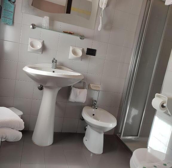 هتل Albergo Al Cacciatore
