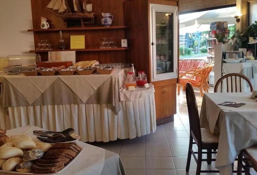 هتل Albergo Al Cacciatore