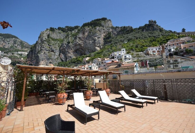 هتل Albergo L Antico Convitto