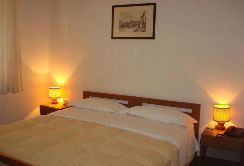 בית מלון כפרי Albergo La Sfinge