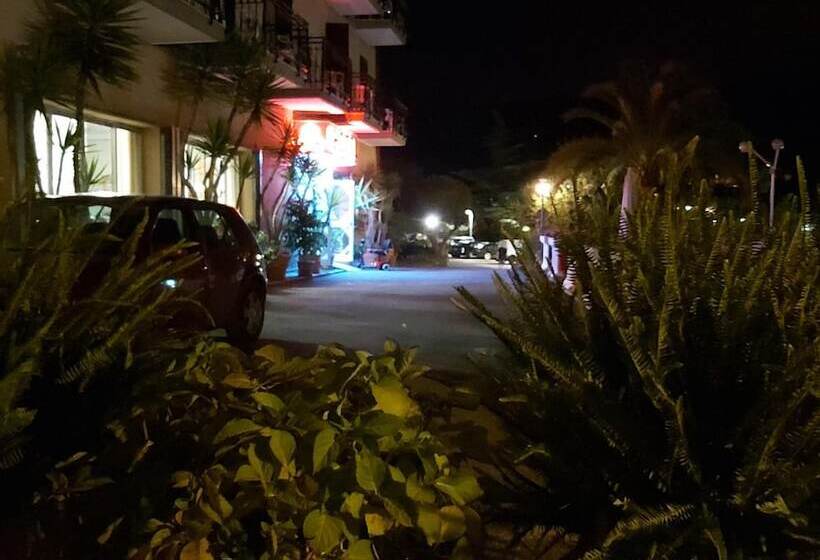 هتل Albergo Ristorante San Matteo