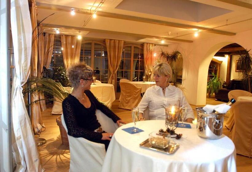 Almhof Hotel Call