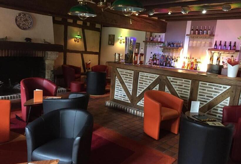 호텔 Auberge Du Cheval Blanc   Teritoria