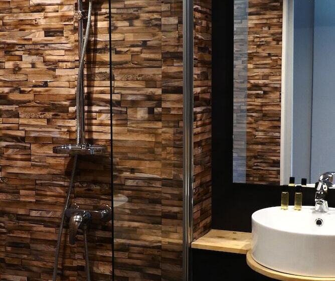 בית מלון כפרי Contact Hôtel Le Provençal Bordeaux Lac