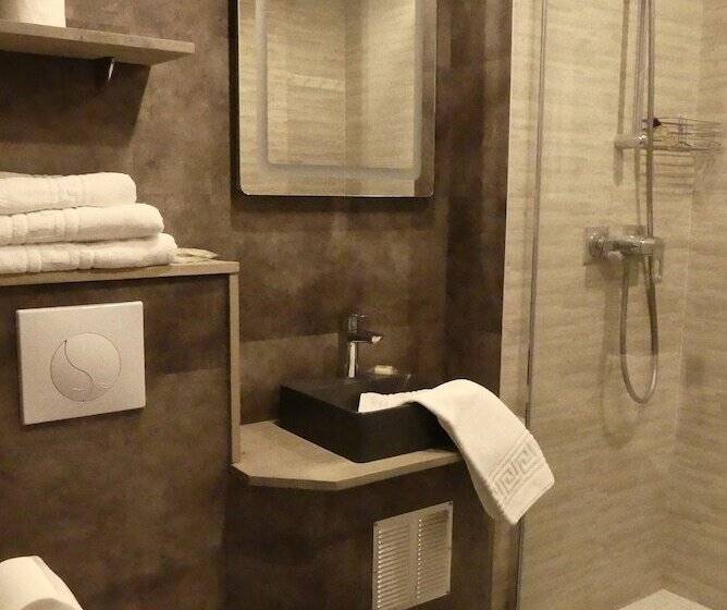 בית מלון כפרי Contact Hôtel Le Provençal Bordeaux Lac