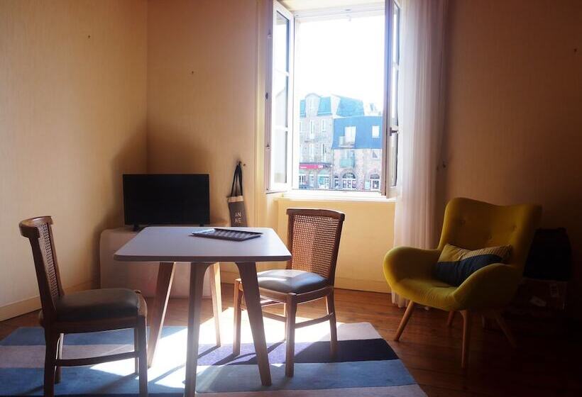 בית מלון כפרי De L Europe