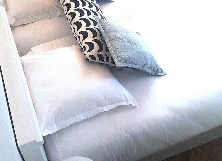 בית מלון כפרי De L Europe