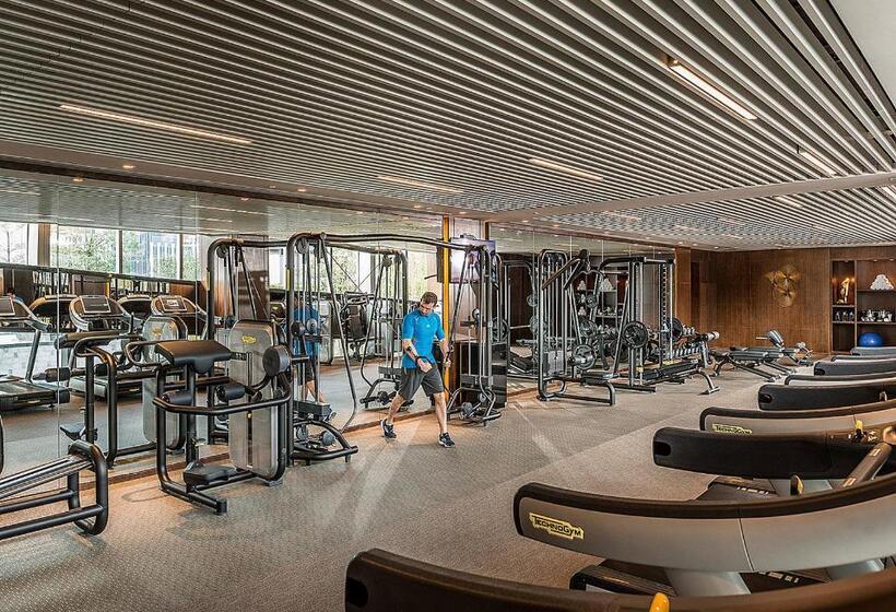 Four Seasons Hotel Shenzhen