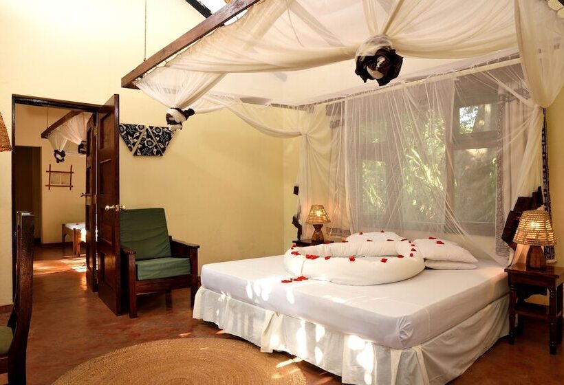 Отель Moivaro Coffee Plantation Lodge