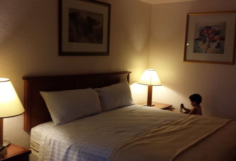 Отель Moonrider Inn
