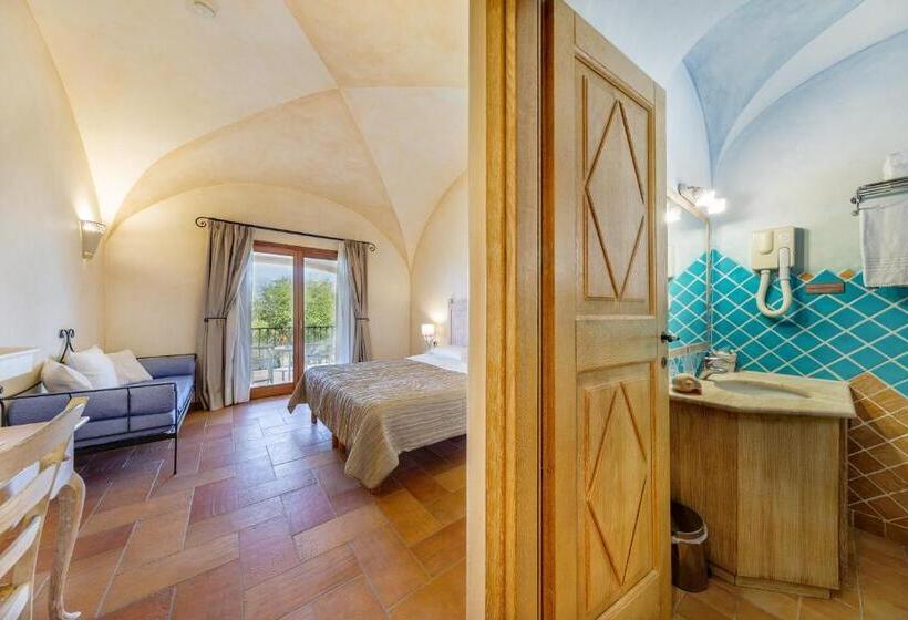 Moma Hotel Cannigione