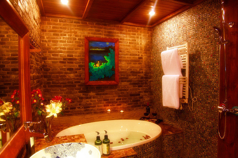 هتل Blossom Hill Inn Lijiang Springland