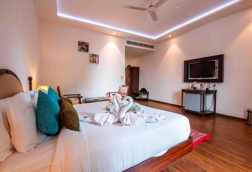 فندق The Fern Surya Resort Kasauli Hills, Dharampur