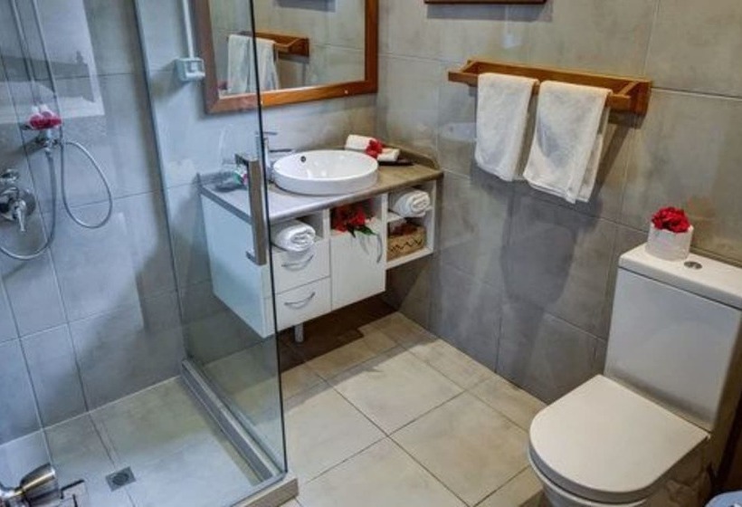 هتل The Seaview Lodge