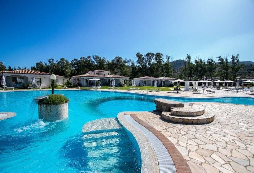 Limone Beach Resort