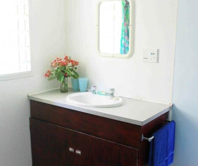 مُتل Gina's Garden Lodges