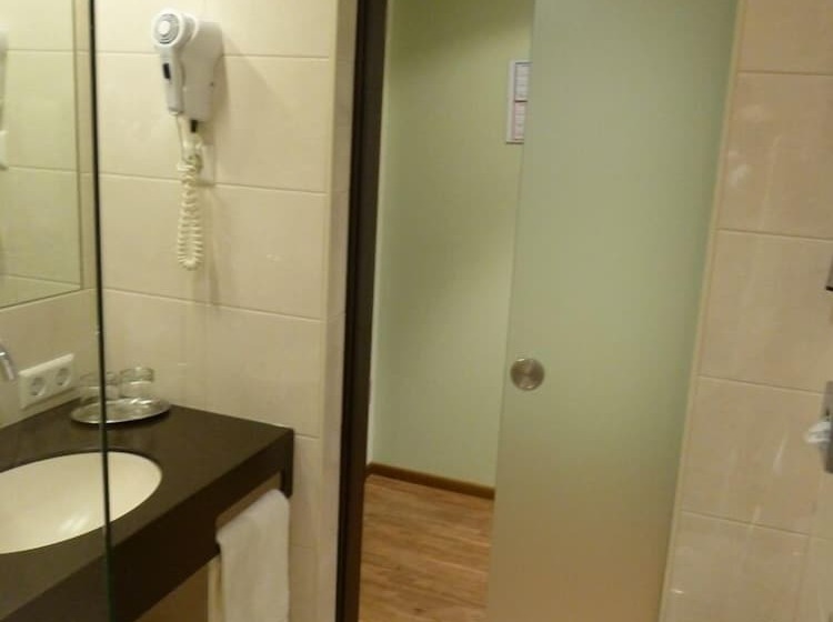 بنسيون Evering