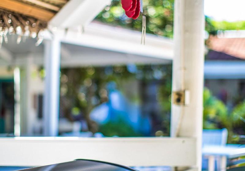 استراحتگاه The Black Pearl Beach Side Apartments