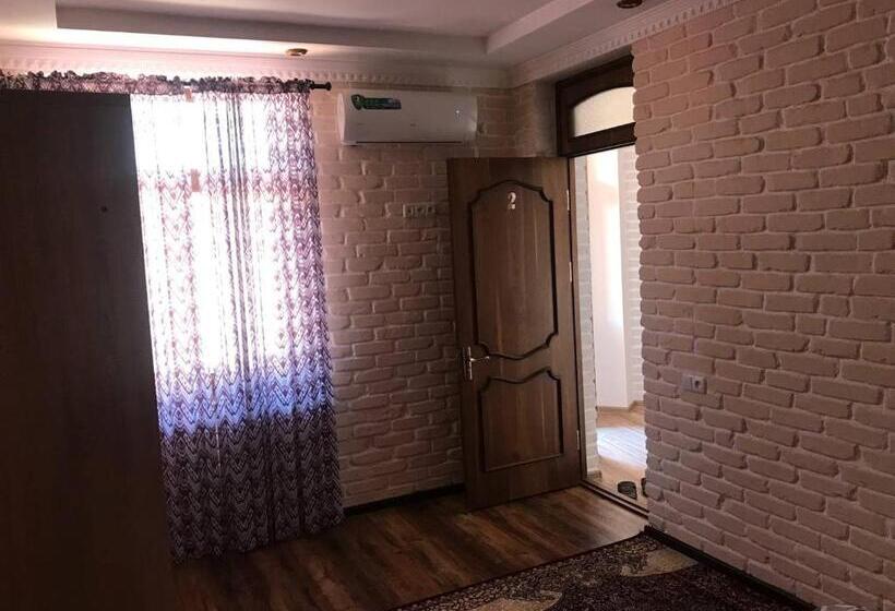 بنسيون Sitora Star Guest House