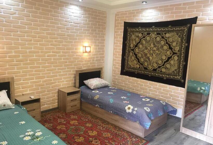 بنسيون Sitora Star Guest House