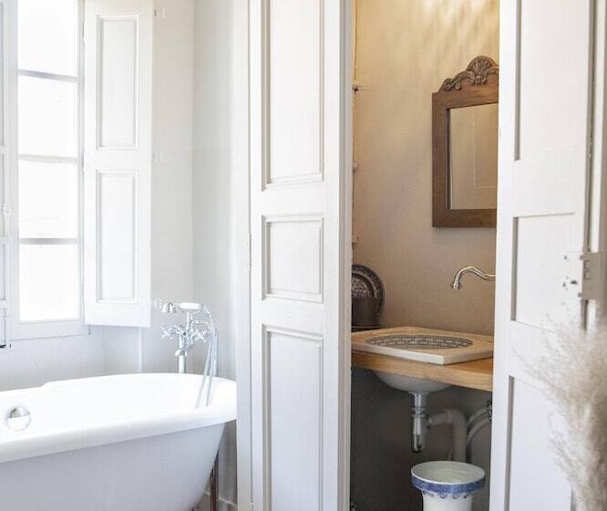 مبيت وإفطار Maison Sumiane
