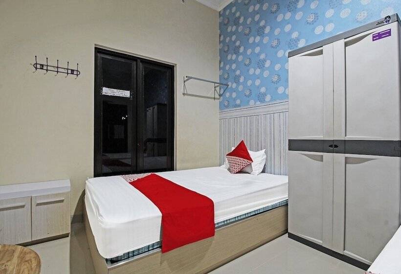 ホテル Oyo 91202 Family Guest House Syariah