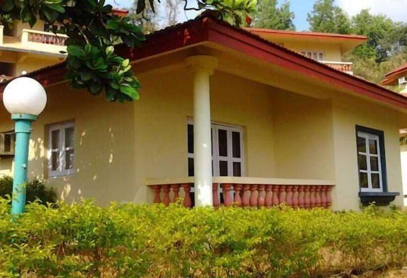 هتل Indismart Woodbourne Resort