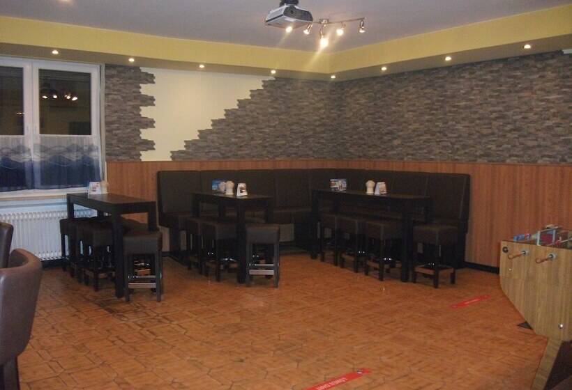 ホテル Kenner Treff