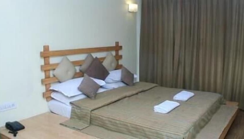 ホテル Maneck Residency