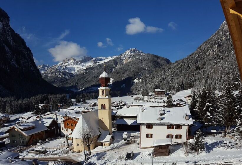 هتل روستایی Cesa Tyrol