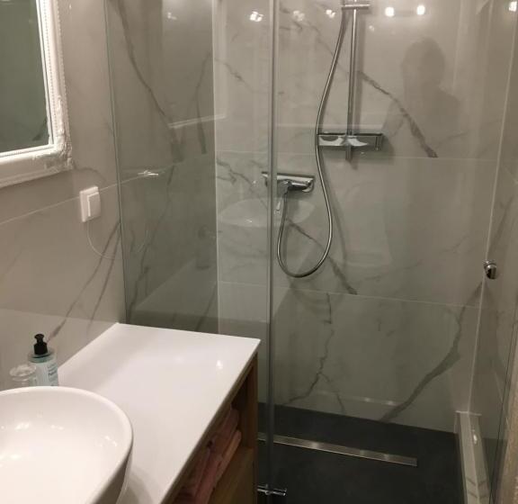 Höllenmühle Bed & Breakfast At The Mill Pond