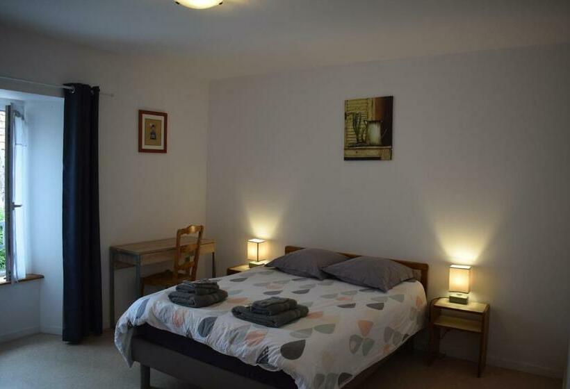 Отель Auberge De La Vallée De La Douve
