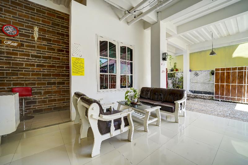 هتل Oyo 91173 Guesthouse King Puntodewo