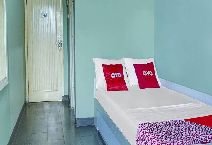 هتل Spot On 91205 Rindang Guesthouse Syariah