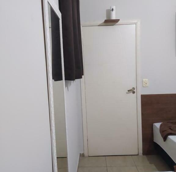 Pensão Pousada Quarto Com Ventilador,ar Frigobar E Garagem