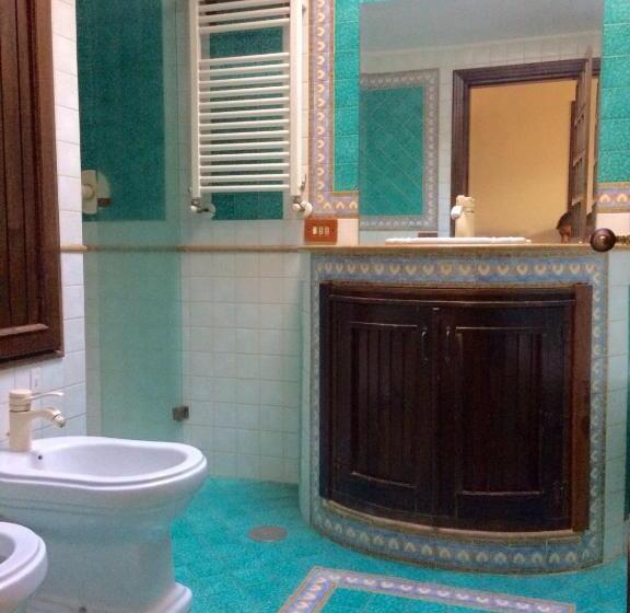 住宿加早餐  Castellabatecoast