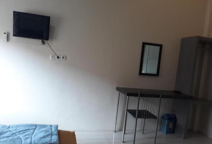 هتل Oyo 91162 Homestay Ansyariah Syariah