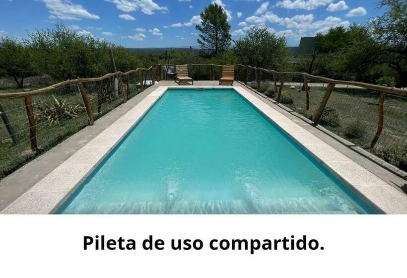 تختخواب و صبحانه Bella Vista Hostel En El Centro & Cabañas En La Montaña