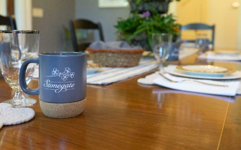 住宿加早餐  Stonegate