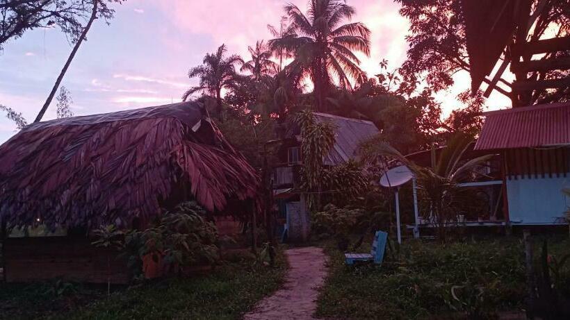 Общежитие Hostal Ladrillerossurf