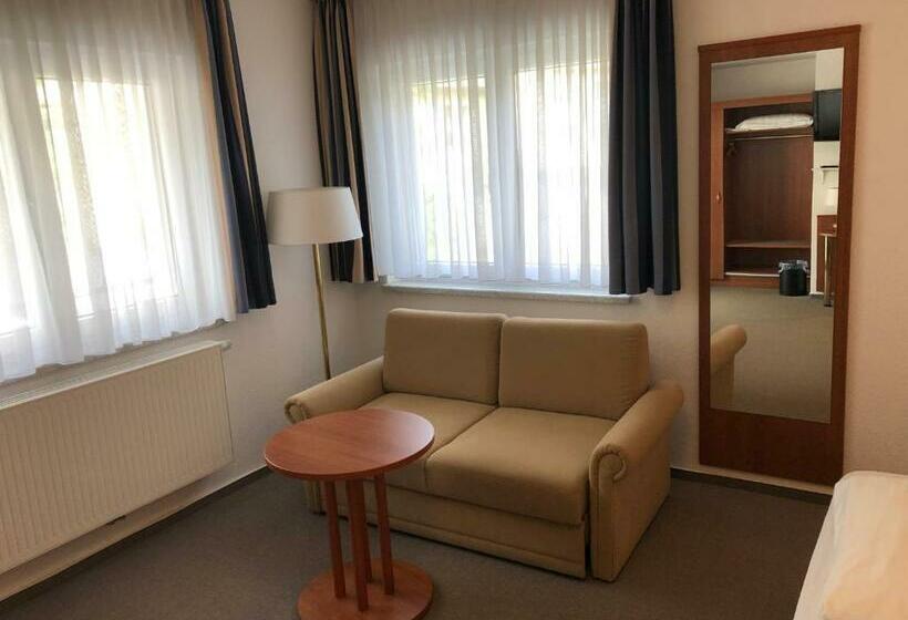 ホテル Garni Rabennest