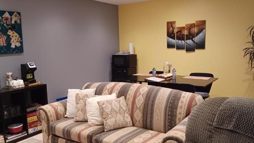 פנסיון 680 Sq Ft Private Space With Ensuite Bathroom